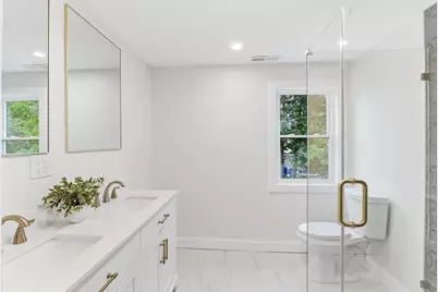 8 Guild St, Medford, MA 02155 - Photo 23