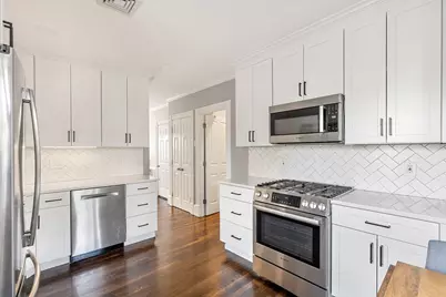 176 Bowen St #3, Boston, MA 02127 - Photo 5