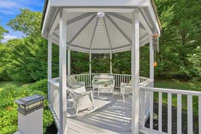 125 Mayflower Ln, Tisbury, MA 02568 - Photo 15