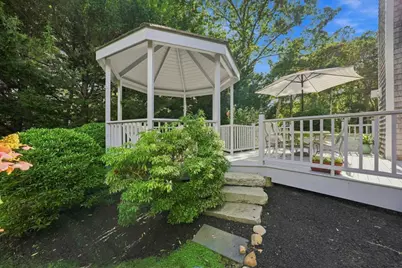 125 Mayflower Ln, Tisbury, MA 02568 - Photo 3