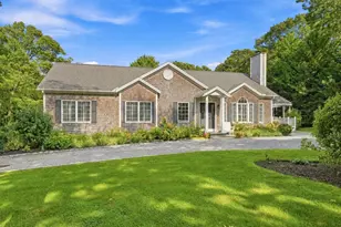 125 Mayflower Ln, Tisbury, MA 02568 - Photo 1