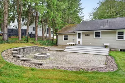 43 Madison St, Amesbury, MA 01913 - Photo 23