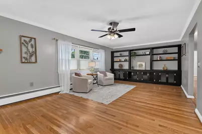 43 Madison St, Amesbury, MA 01913 - Photo 3