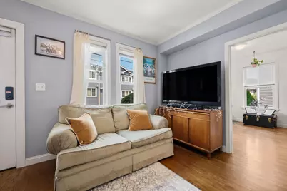 53 Myrtle St #2, Waltham, MA 02453 - Photo 3