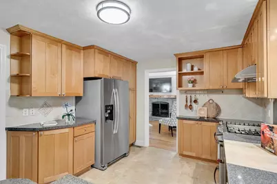 8 Barry Dr, Framingham, MA 01702 - Photo 11