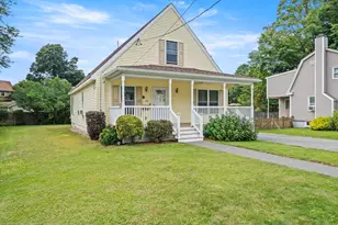 30 Lowell St, Woburn, MA 01801 - Photo 3