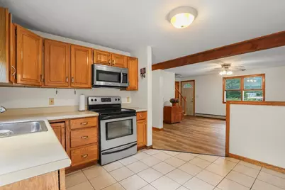 8 Fearing Hill Rd, Wareham, MA 02571 - Photo 9