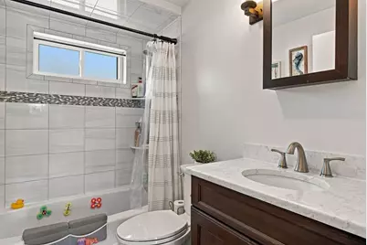 11 Marlboro Rd, Woburn, MA 01801 - Photo 17