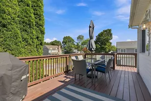 11 Marlboro Rd, Woburn, MA 01801 - Photo 7