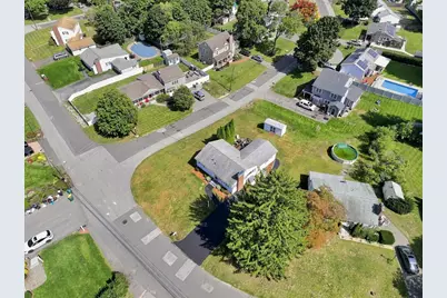 11 Marlboro Rd, Woburn, MA 01801 - Photo 31
