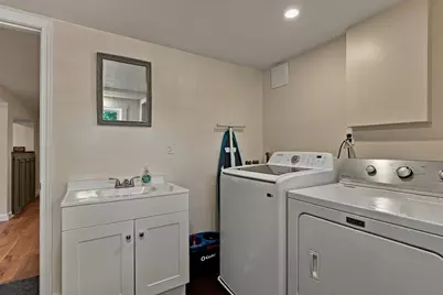 11 Marlboro Rd, Woburn, MA 01801 - Photo 23