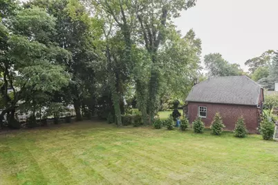 19 Stoneleigh Rd, Watertown, MA 02472 - Photo 37