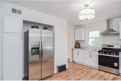 19 Stoneleigh Rd, Watertown, MA 02472 - Photo 13