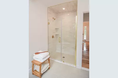 19 Stoneleigh Rd, Watertown, MA 02472 - Photo 17