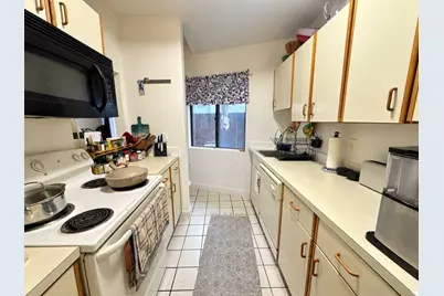 72 Euston Road #104, Boston, MA 02135 - Photo 5