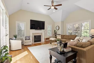 48 Robinson Dr, Bedford, MA 01730 - Photo 7