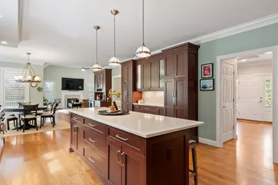 48 Robinson Dr, Bedford, MA 01730 - Photo 5