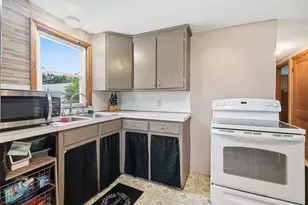 100 Lang St, Springfield, MA 01104 - Photo 13