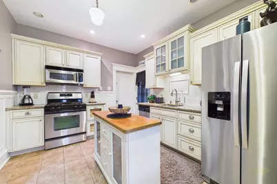 65 Milton St, New Bedford, MA 02740 - Photo 11