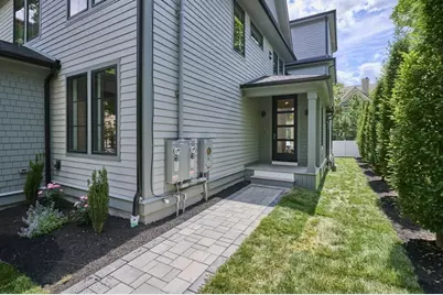 125 Fuller #125, Brookline, MA 02446 - Photo 3