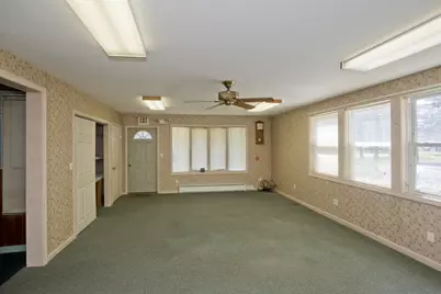 137 Sheridan St., Chicopee, MA 01020 - Photo 17