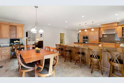 30 Hampden Ave, Burlington, MA 01803 - Photo 9