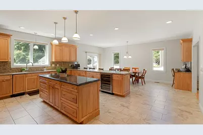 30 Hampden Ave, Burlington, MA 01803 - Photo 5