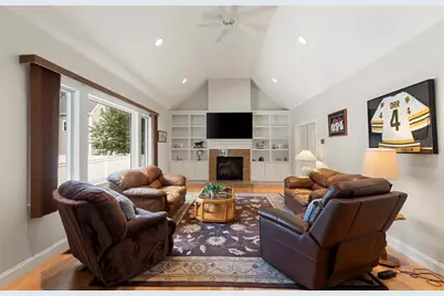 30 Hampden Ave, Burlington, MA 01803 - Photo 13