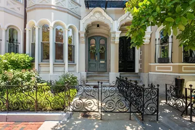 21 Rutland Sq, Boston, MA 02118 - Photo 1
