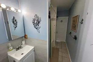 2 Esther St, Worcester, MA 01607 - Photo 9