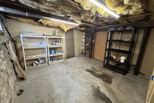 2 Esther St, Worcester, MA 01607 - Photo 29