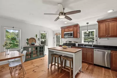44 Exchange St, Holliston, MA 01746 - Photo 15