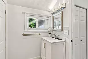 27 Elm St, Ludlow, MA 01056 - Photo 29