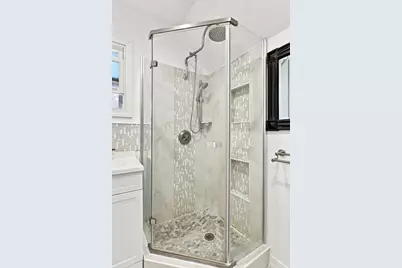 27 Elm St, Ludlow, MA 01056 - Photo 37