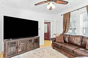 27 Elm St, Ludlow, MA 01056 - Photo 9