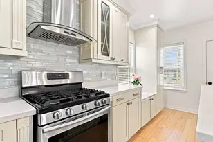 27 Elm St, Ludlow, MA 01056 - Photo 21
