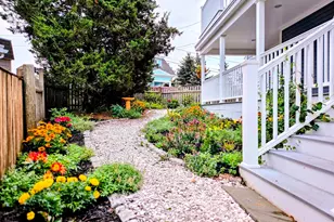 7 Louise St, Newburyport, MA 01950 - Photo 3
