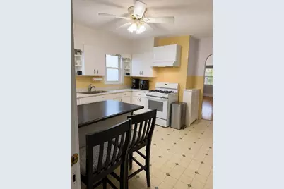 27 Wisconsin Ave #2, Somerville, MA 02145 - Photo 9