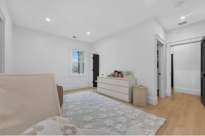 261 Tappan St #1, Brookline, MA 02445 - Photo 17