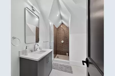 261 Tappan St #1, Brookline, MA 02445 - Photo 23