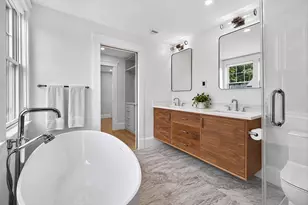 261 Tappan St, Brookline, MA 02445 - Photo 13