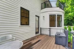261 Tappan St, Brookline, MA 02445 - Photo 9