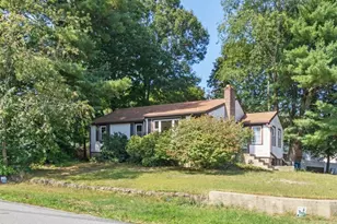 2 Clark Cir, Randolph, MA 02368 - Photo 3