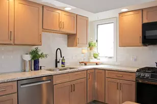 38 Virginia St, Springfield, MA 01108 - Photo 15