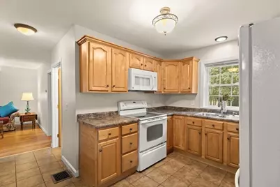 48 Davis St, Taunton, MA 02780 - Photo 15