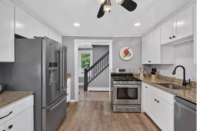 48 Anawan St, Taunton, MA 02780 - Photo 5