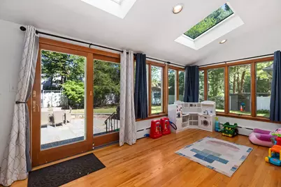 53 Eleanor St, Dartmouth, MA 02747 - Photo 9
