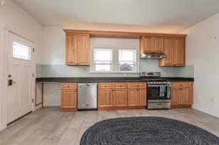 38 Davis St, Quincy, MA 02170 - Photo 5