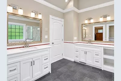 66 Poquanticut Ave, Easton, MA 02356 - Photo 25