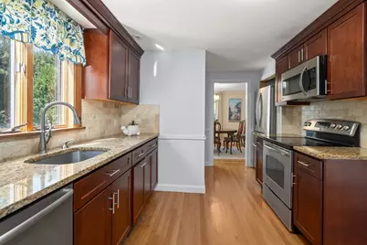 46 Norwich Circle, Medford, MA 02155 - Photo 9